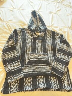 Earth Ragz Baja Hoodie Black 
Size: S – Made in Mexico